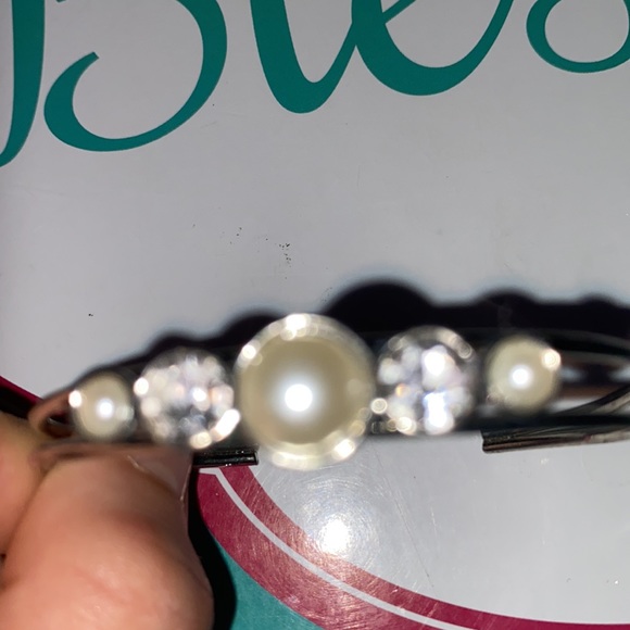 Pearl and Diamond silver bracelet EUC - Picture 2 of 3